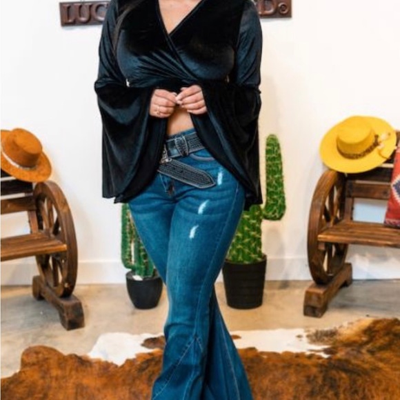 L&B Mid Wash Bell Bottom Jeans W Leg Insert-NWT. NEW ITEM. - Picture 4 of 8